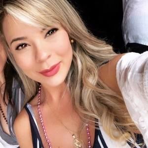 Meet your Posher, Paola